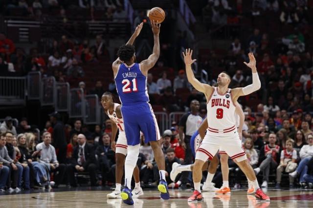 76人三巨头再度聚齐，恩比德31+12燃起费城新希望