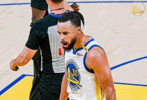 库里暴走撕碎火箭 勇士今夜人人都是罗宾！