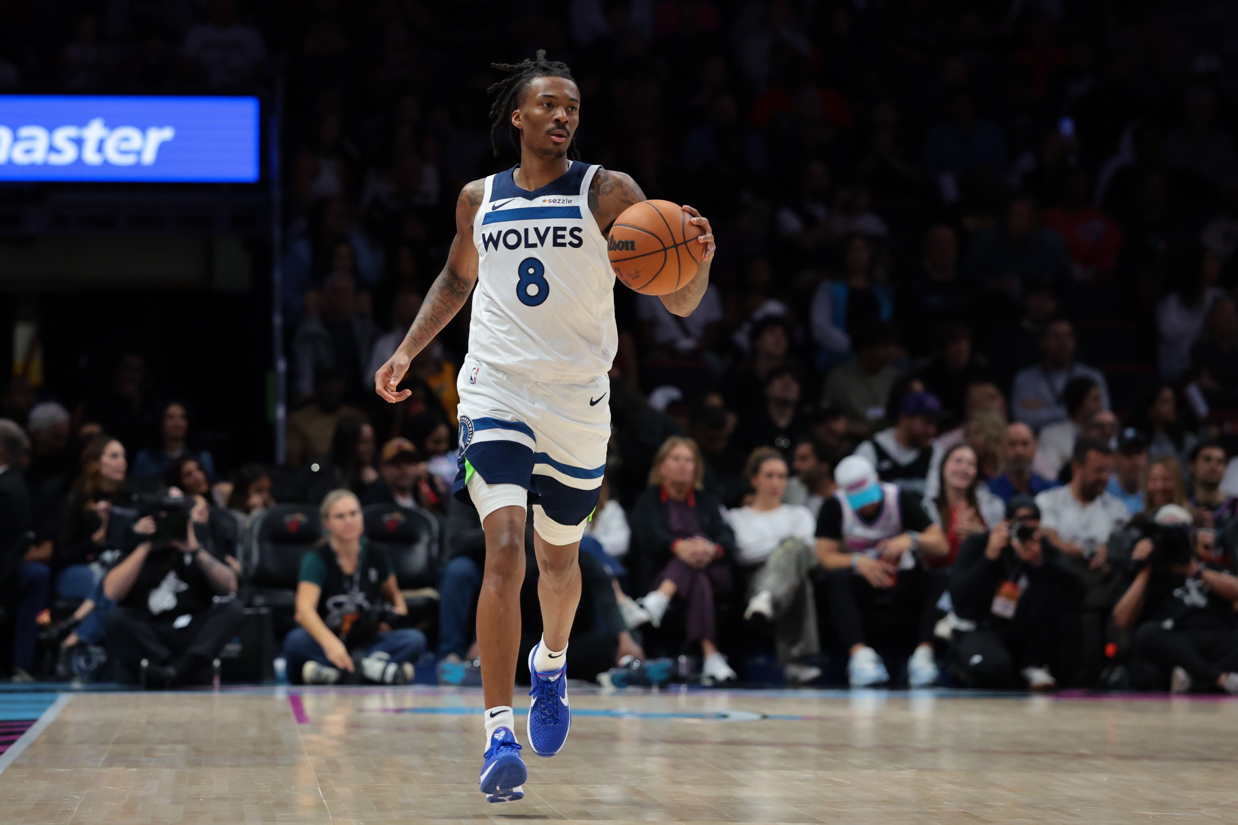 PG电子游戏-微波炉!海兰德上半场11分钟6中5 高效砍下12分5板3助