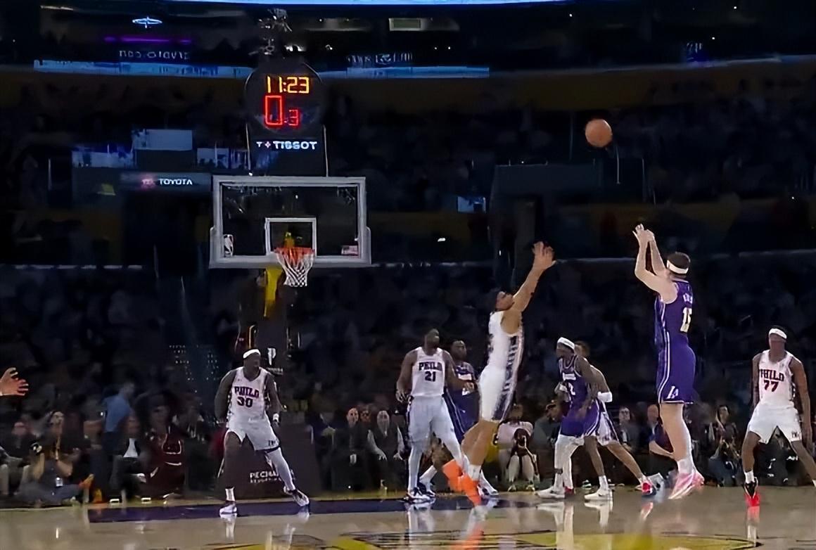 试玩-湖人逆转76人！里弗斯轰35分主导，2配角完美辅助，詹东迷失！